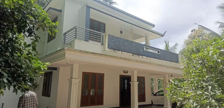 House for Sale (2100Sqft+ 15 Cents) Near Kallittunada Junction, Kidangoor – Ayarkunnam Road