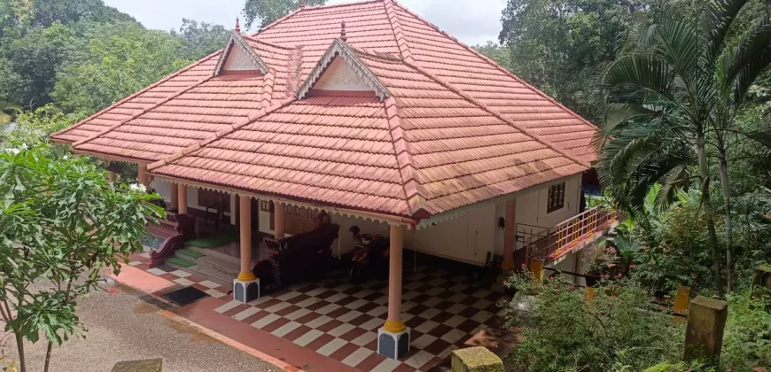 2400 SqFt House in 25 Cents of Land for Sale Near Devi Temple Kummannoor
